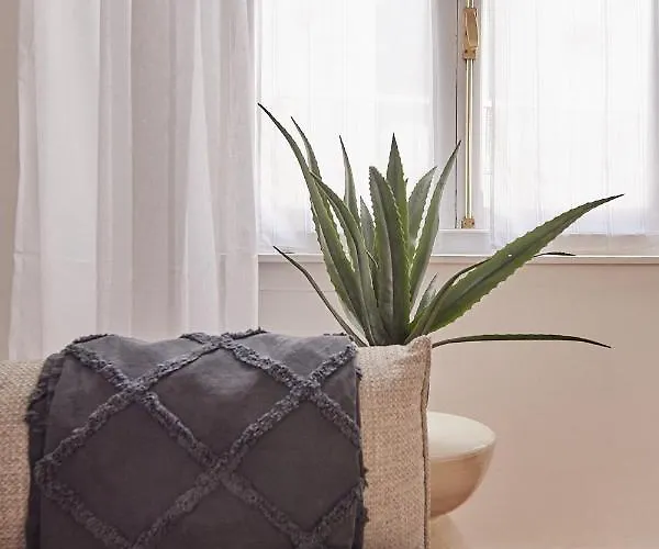 La Linda Little דירה קדיז